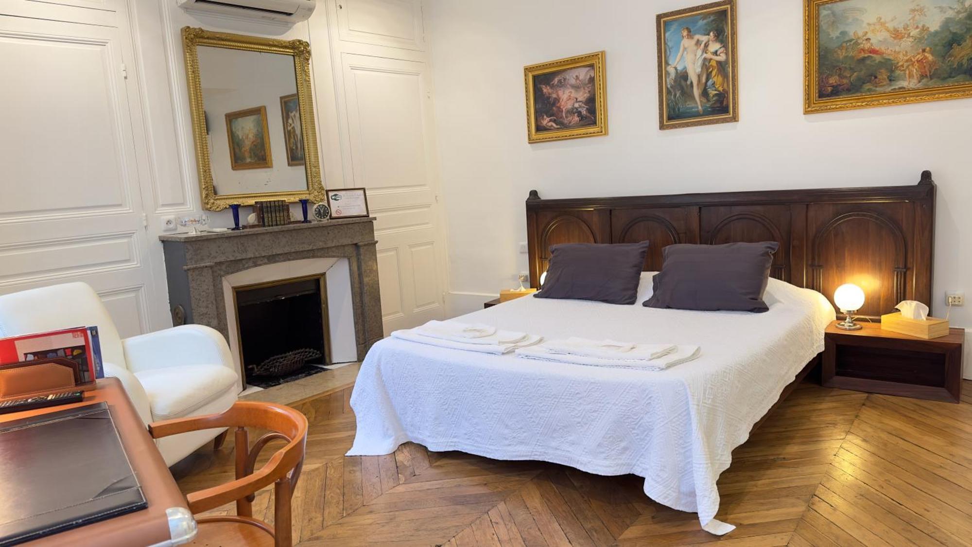 Chambre De Charme Au Coeur Du Vieux Valence - Confort & Calme Zewnętrze zdjęcie